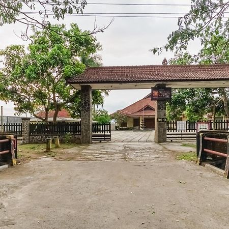 Hotel Reddoorz Syariah Near Gor Ken Arok Malang Zewnętrze zdjęcie