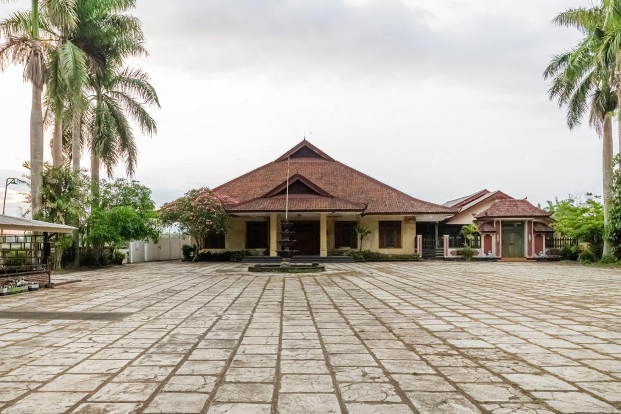 Hotel Reddoorz Syariah Near Gor Ken Arok Malang Zewnętrze zdjęcie