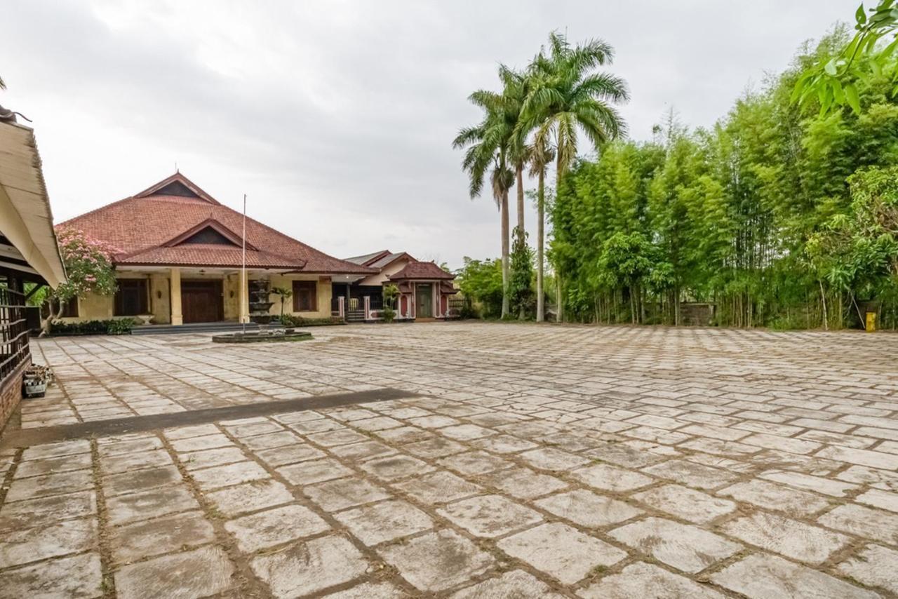 Hotel Reddoorz Syariah Near Gor Ken Arok Malang Zewnętrze zdjęcie